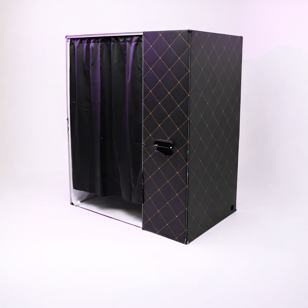 Enclosed booth black with gold lines