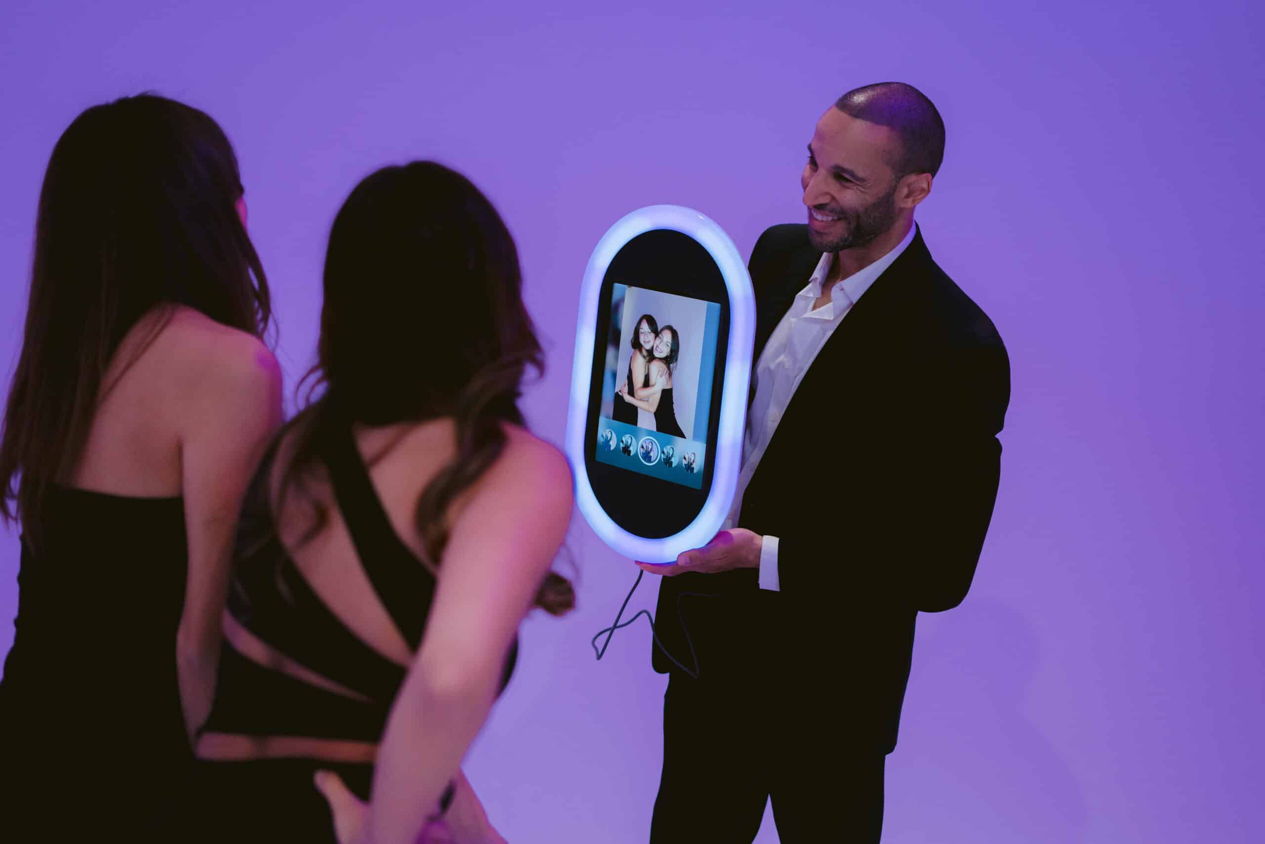 Roaming photo booth photographer in washington dc capture women for photo booth
